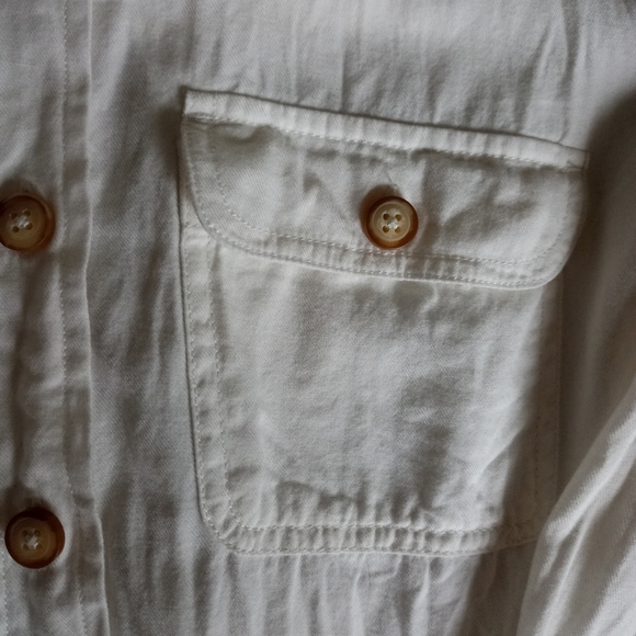 Joe Fresh relaxed white button up top - Picture 6 of 9